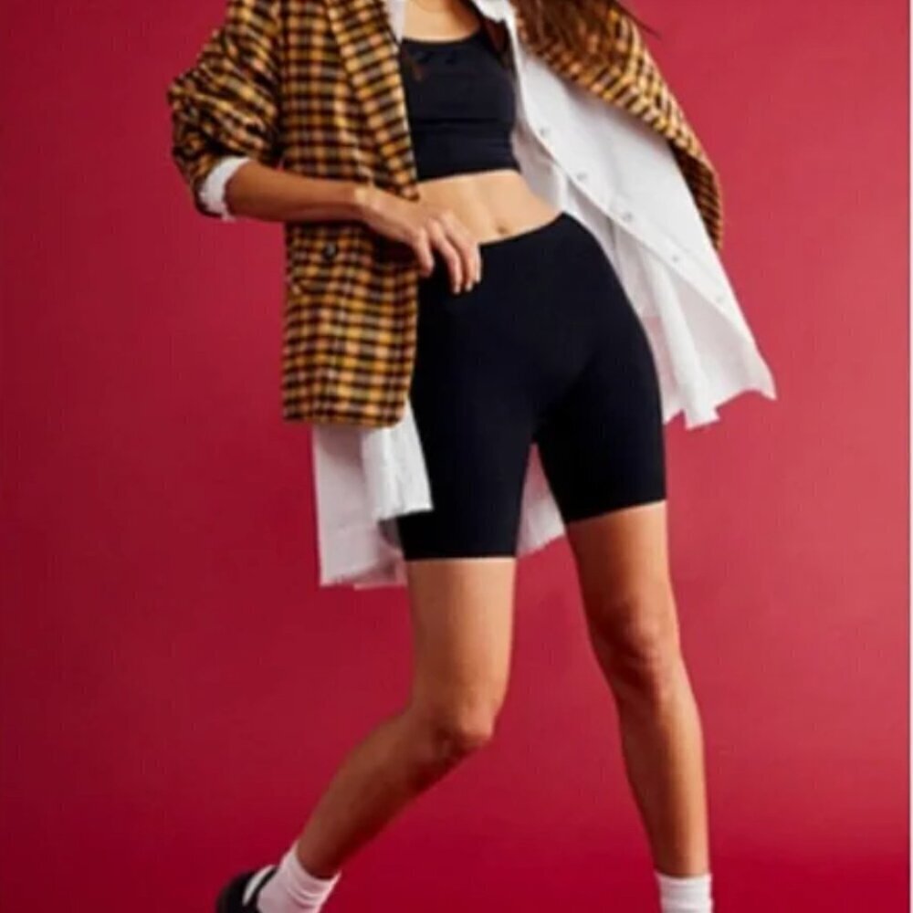 Free People Seamless Rib Bike Short Style | Black | XS/S